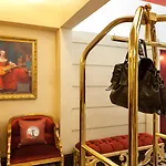 L'ormaie & Hotel Paris