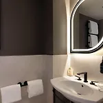 Hotel L'ormaie & Paris