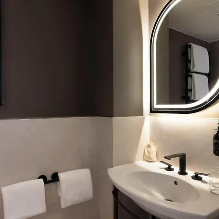 Hotel L'ormaie & Paris