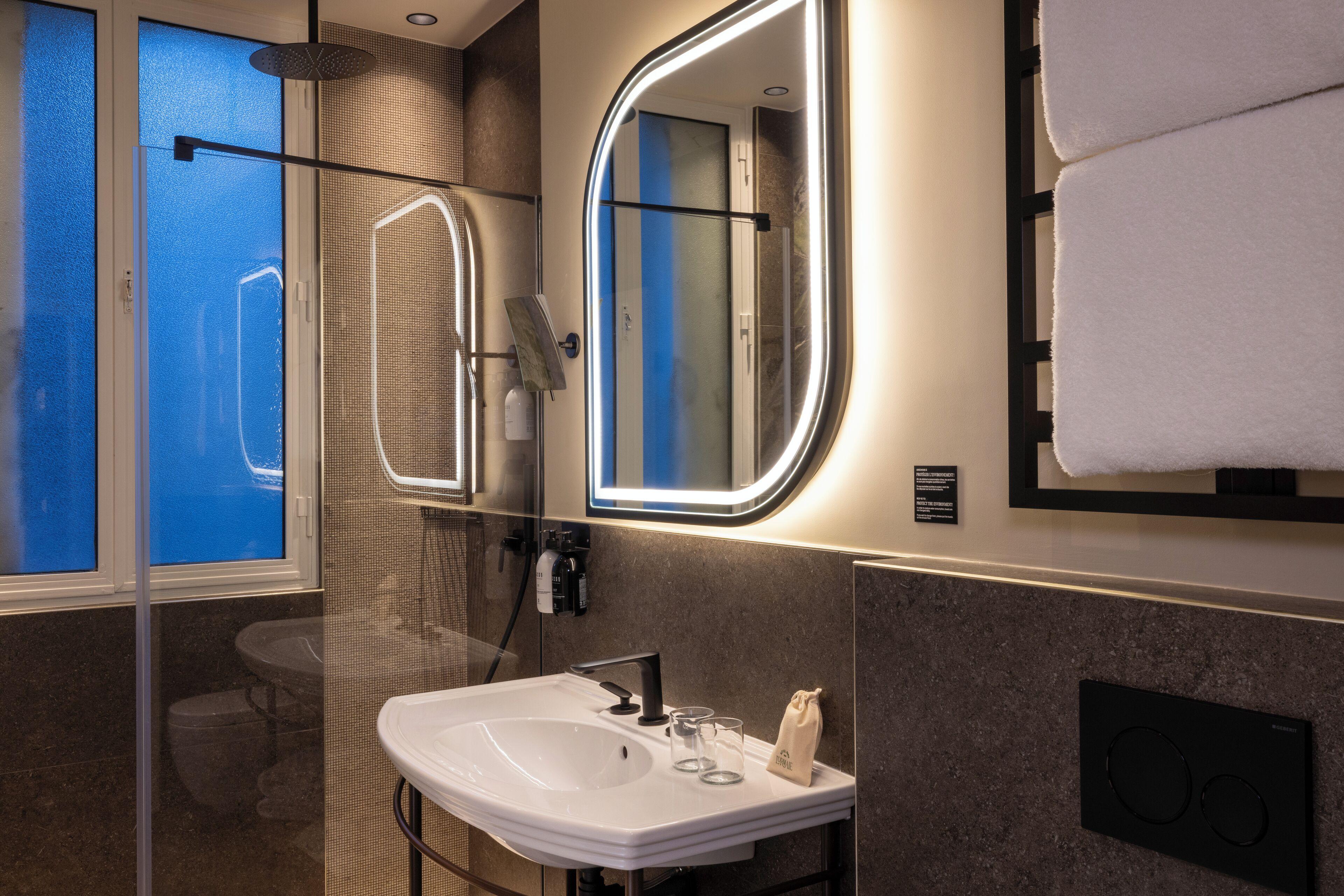 Hotel L'ormaie & Paris