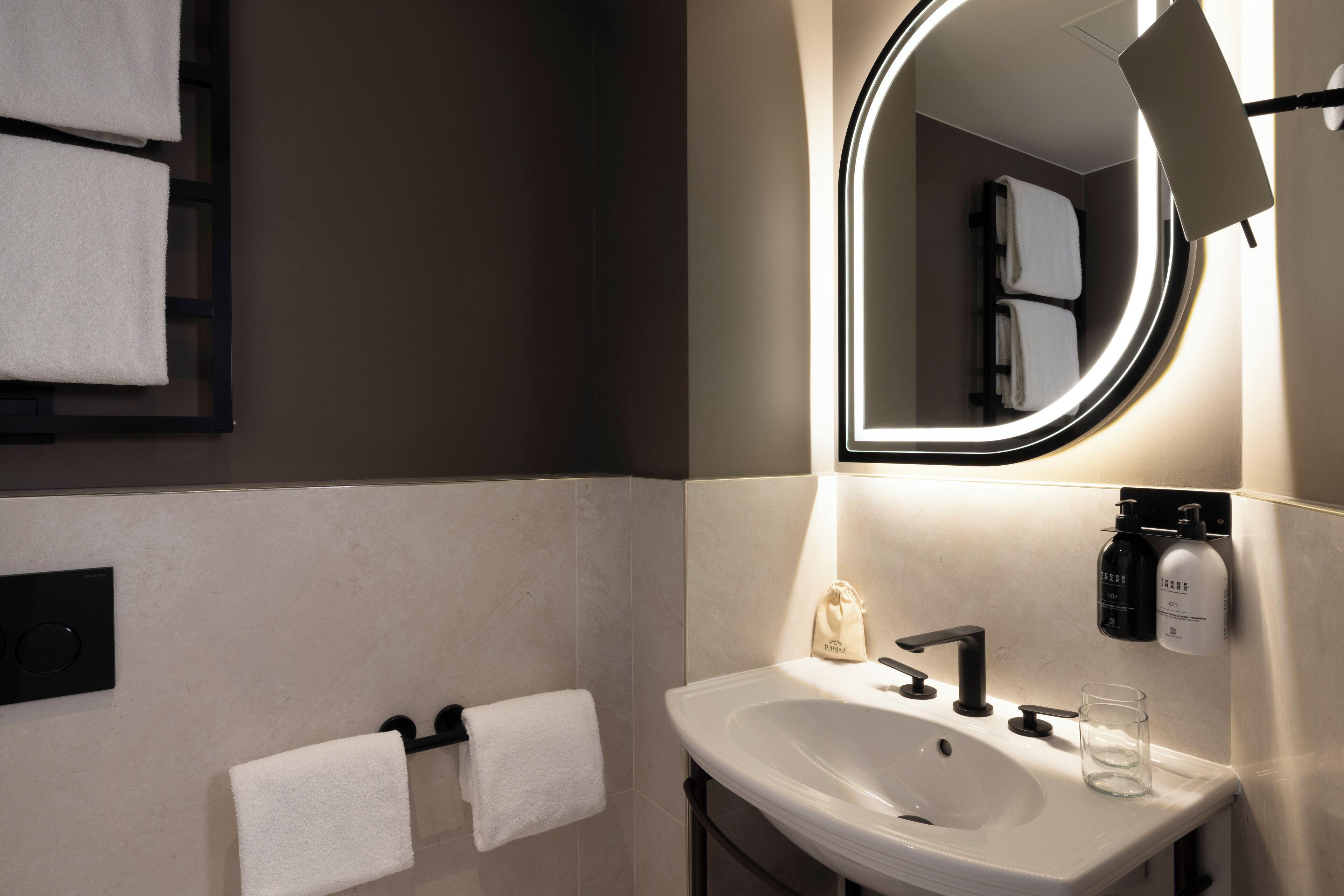 Hotel L'ormaie & Parigi